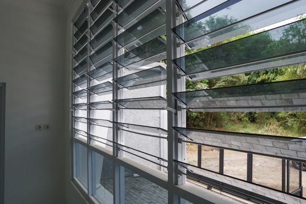 Cost of Jalousie Window Repair in Mechanicsburg